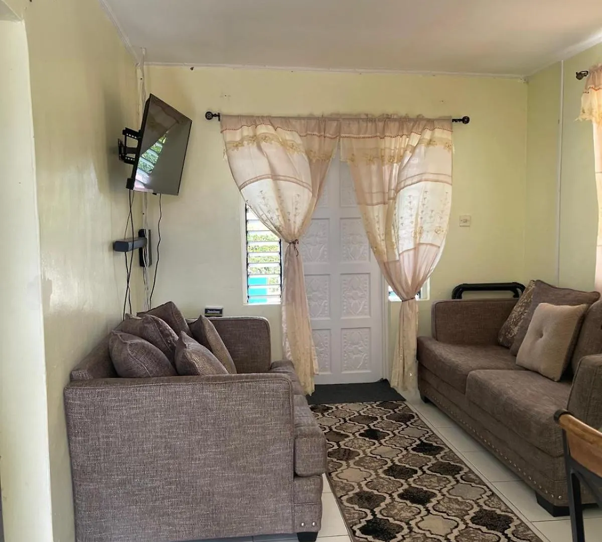 Sasha'S Holiday Home Oistins Barbados Christ Church Barbados